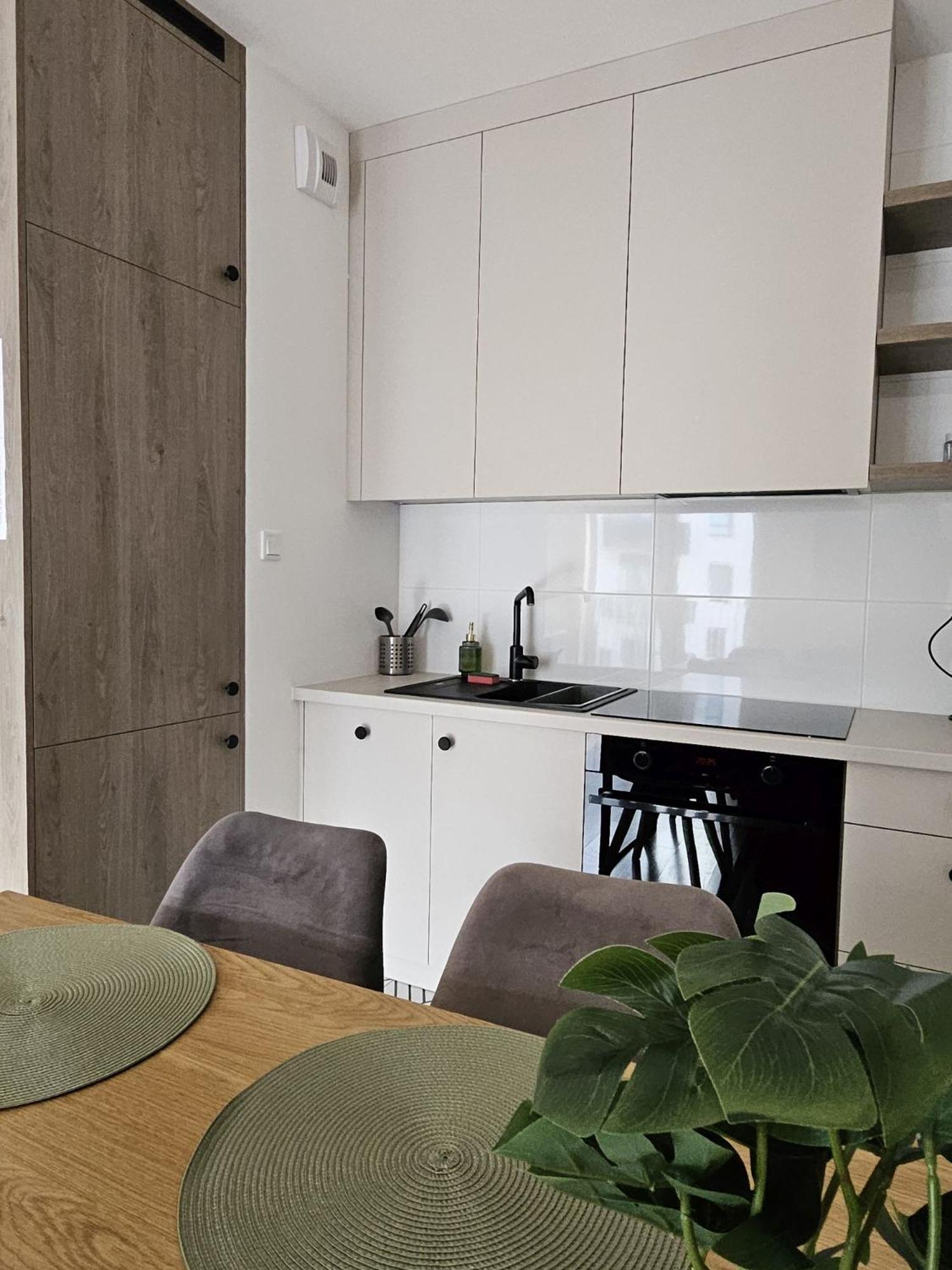 Urban Jungle Wenus Apartment *